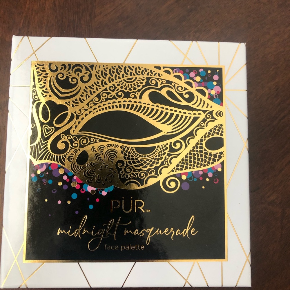 Eye shadow palette